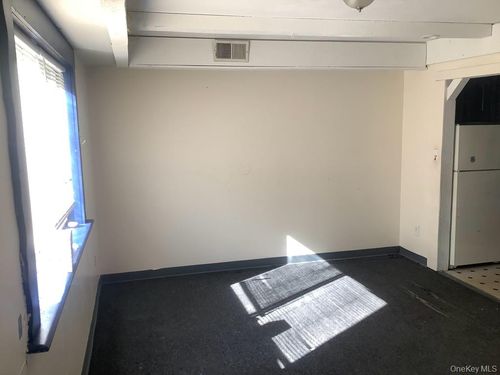 134 Hill Cres, Calverton, NY, 11933-1708 | Card Image