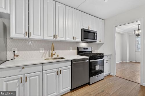 s616-4515 Willard Ave, CHEVY CHASE, MD, 20815-3616 | Card Image