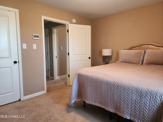 Bdrm up | Image 27