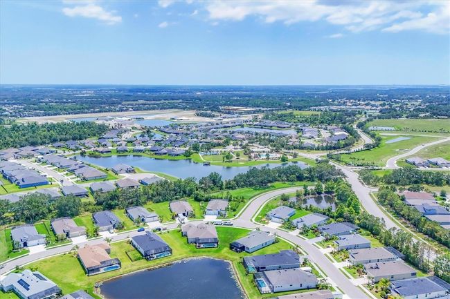 12755 Rainwashed Loop, House other with 3 bedrooms, 2 bathrooms and null parking in Parrish FL | Image 11