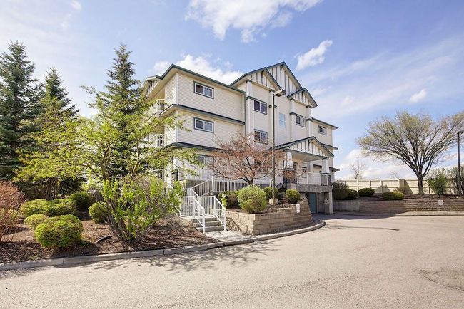 305 - 3 Somervale View Sw, Home with 2 bedrooms, 1 bathrooms and 1 parking in Calgary AB | Image 1
