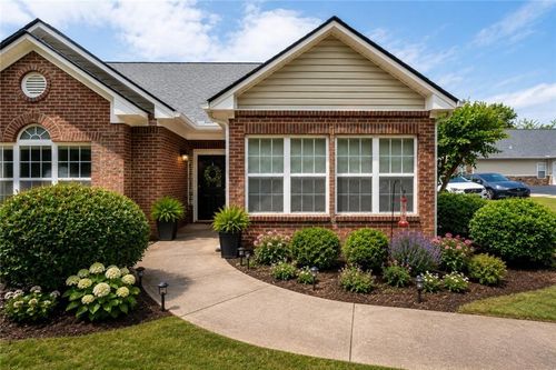 3732 Villa Springs Cir, Powder Springs, GA, 30127-5061 | Card Image