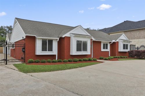 12303 Barryknoll Ln, Houston, TX, 77024-4111 | Card Image