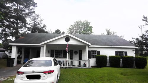 101 Florida Ave, La Grange, NC, 28551-1442 | Card Image