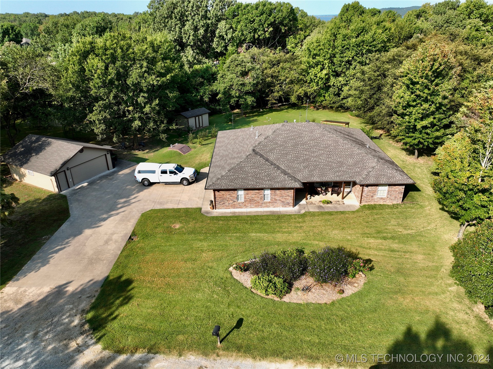 Dogwood Trl, Eufaula, OK 74432