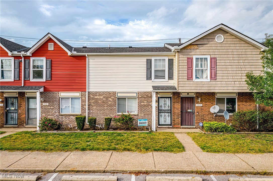 Otis Ct, Cleveland, OH 44104