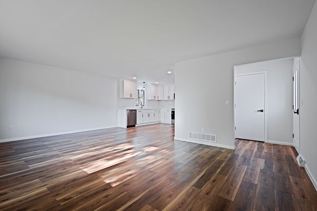2328 Lynwood St, Home with 2 bedrooms, 2 bathrooms and 1 parking in Morris IL | Image 4
