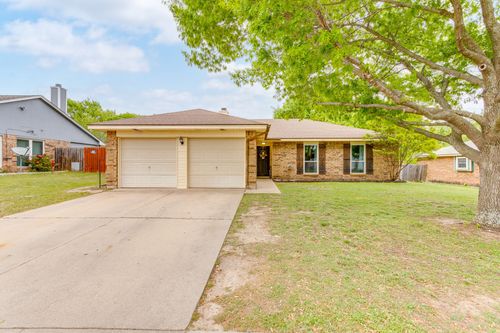 425 Little Fox Ln, Fort Worth, TX, 76108-3909 | Card Image