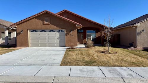 810 Thorncrest Dr, Pueblo, CO, 81005-5401 | Card Image
