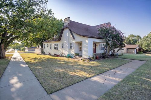 524 N 5th St, Weatherford, OK, 73096-4625 | Card Image