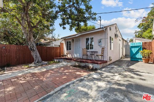 6841 Haywood St, Tujunga, CA, 91042 | Card Image