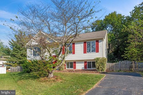 10285 Long Hill Ct, MANASSAS, VA, 20110-6161 | Card Image