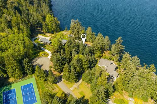 520 Smuggler'S Cove Rd, Bowen Island, BC, V0N1G1 | Card Image