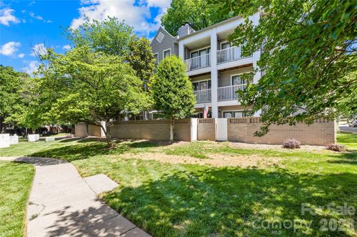 3-244 S Cedar St, Charlotte, NC, 28202-2063 | Card Image