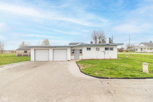 3921 N 200 W, Greenfield, IN, 46140-8482 | Card Image