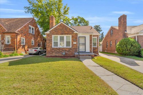 18458 Snowden St, Detroit, MI, 48235-1360 | Card Image
