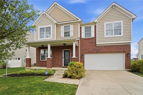 2571 Sunset Maple Dr, Tipp City, OH, 45371-8110 | Card Image