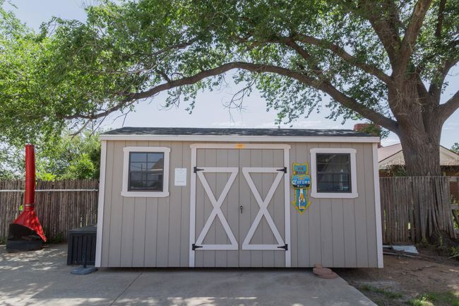 1308 W 24 Th St, House other with 4 bedrooms, 3 bathrooms and null parking in Plainview TX | Image 78