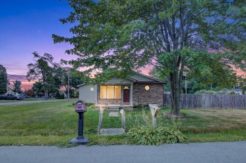 11209 Jackson St, Taylor, MI, 48180-4367 | Card Image