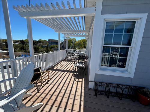 67 Esmond Ave, North Kingstown, RI, 02852-4903 | Card Image