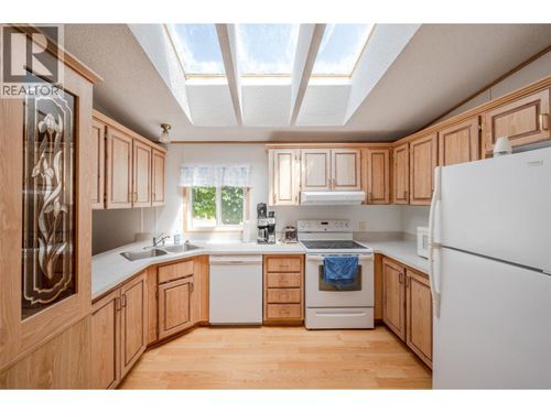 f22-4505 Mclean Creek Rd, Okanagan Falls, BC, V0H1R1 | Card Image