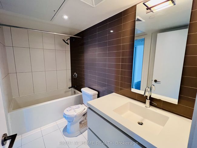 1109 - 85 Queens Wharf Rd, Condo with 1 bedrooms, 1 bathrooms and null parking in Toronto ON | Image 6