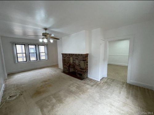 20410 42nd Ave, Bayside, NY, 11361-2613 | Card Image