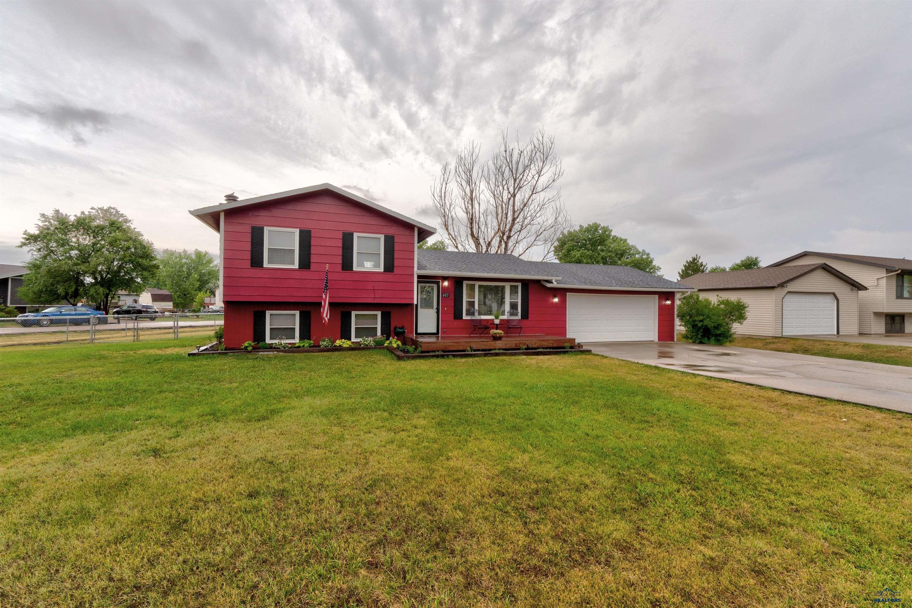 Thunderbird Dr, Box Elder, SD 57719