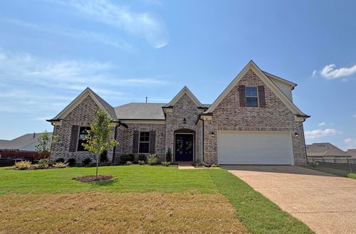 90 Ridgefield Dr, Oakland, TN, 38060-4670 | Card Image