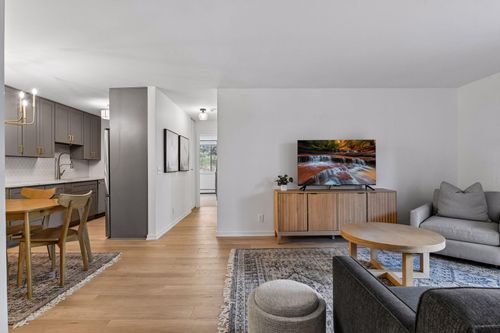 202-215 Barry Ave S, Wayzata, MN, 55391-1645 | Card Image