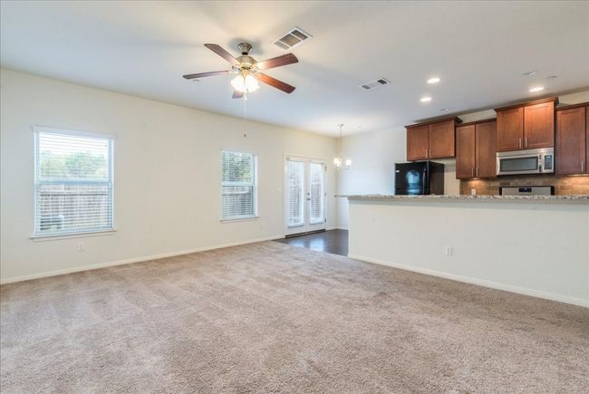 APT-402 - 1701 S Bell Blvd, Condo with 3 bedrooms, 3 bathrooms and 2 parking in Cedar Park TX | Image 5