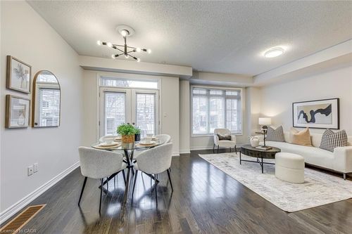 74-2435 Greenwich Dr, Oakville, ON, L6M0S4 | Card Image