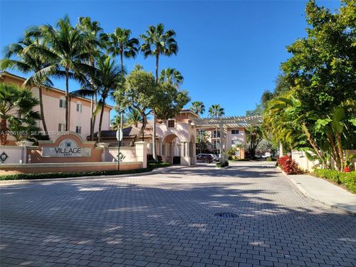 130-2015 Se 10th Ave, Fort Lauderdale, FL, 33316-4504 | Card Image