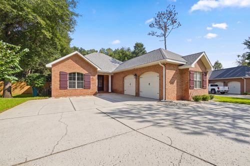 102 Black Bear Cir, Niceville, FL, 32578-1202 | Card Image