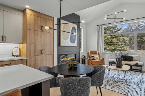 102-1413 Mountain Ave, Canmore, AB, T1W1M3 | Card Image