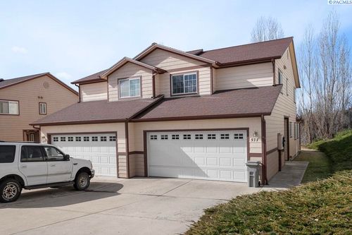 583-585 Se Shoemaker Pl, Pullman, WA, 99163 | Card Image