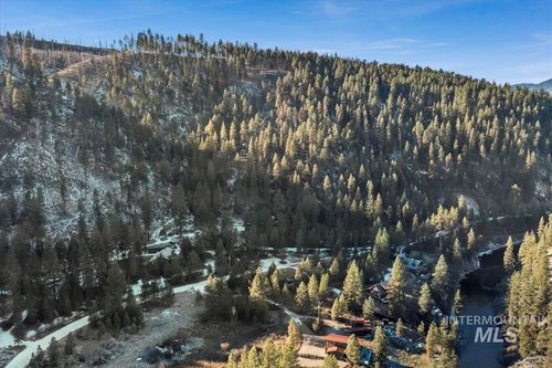 182 Southfork Rd, Garden Valley, ID, 83622-1082 | Card Image