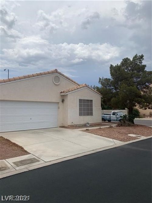 915 Country Skies Ave, Las Vegas, NV, 89123-5312 | Card Image