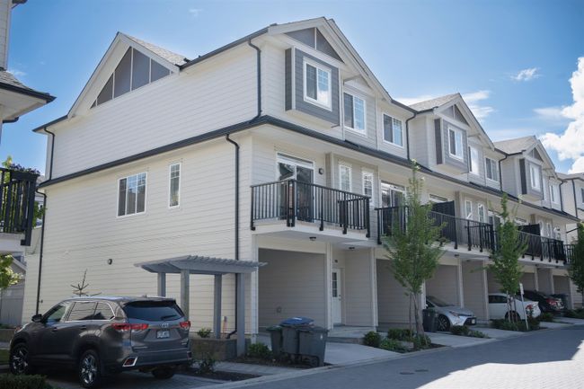 176 - 13898 64 Avenue, Townhouse with 4 bedrooms, 3 bathrooms and 2 parking in Surrey BC | Image 2