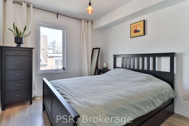 712 - 10 Laidlaw St, Condo with 3 bedrooms, 2 bathrooms and 1 parking in Toronto ON | Image 20
