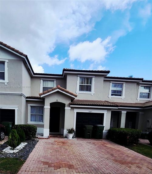 1067 Ne 41st Place, Homestead, FL, 33033 | Card Image