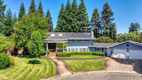 801 Sherwood Dr, Yuba City, CA, 95991-6262 | Card Image