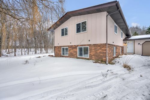 831 Opal Dr, Valparaiso, IN, 46383-8933 | Card Image