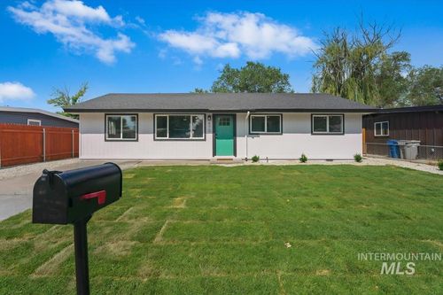 670 S 13th E, Mountain Home, ID, 83647-3528 | Card Image