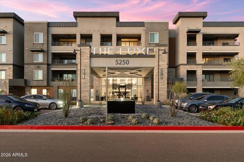 303-5250 E Deer Valley Dr, Phoenix, AZ, 85054-5715 | Card Image
