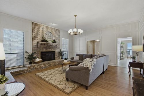 2940 S Creekwood Dr, Grapevine, TX, 76051-5665 | Card Image
