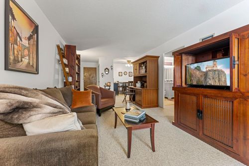 217-6450 York Ave S, Edina, MN, 55435-2391 | Card Image