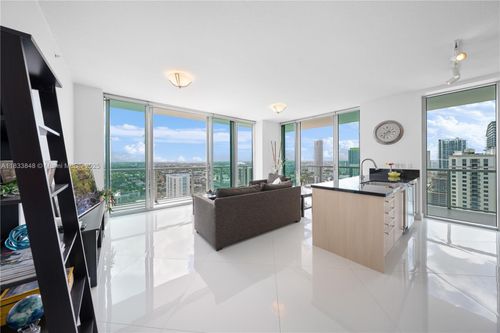 ph-3812s-79 Sw 12th St, Miami, FL, 33130-5216 | Card Image