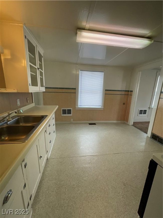 36 Sixth St, House other with 1 bedrooms, 1 bathrooms and null parking in Mc Gill NV | Image 6
