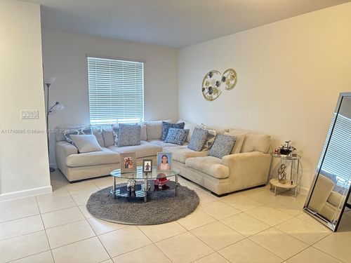 23427-23427 Sw 127th Pl, Homestead, FL, 33032-9215 | Card Image